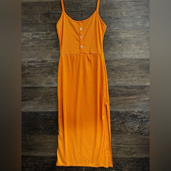 PrettyLittleThing Orange Sleeveless Ribbed Maxi Sundress - Picture 1 of 10